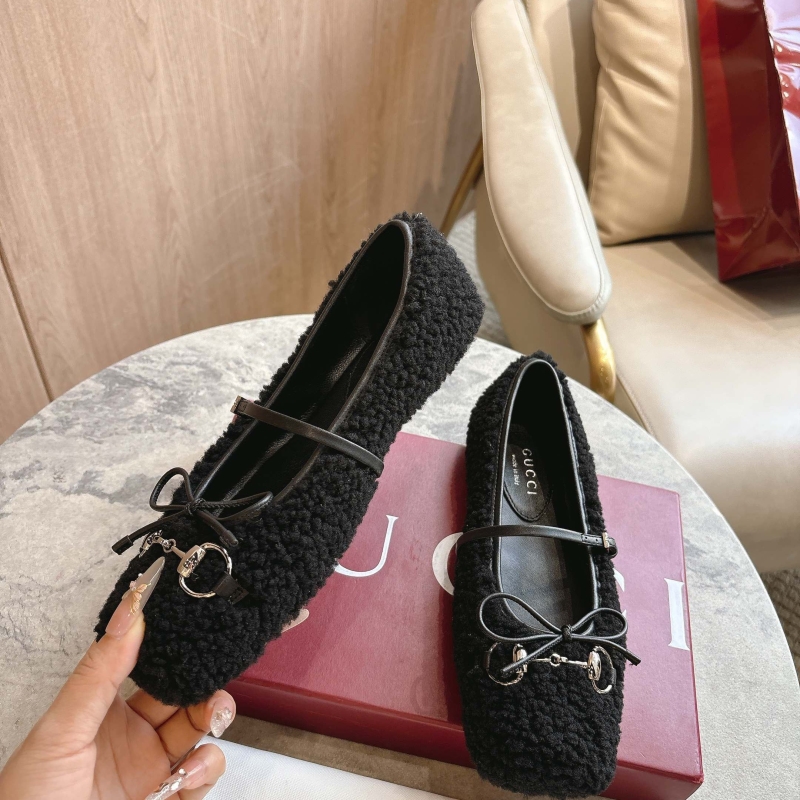 Gvc*1 flat shoes